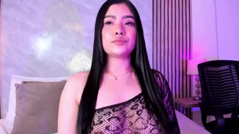 Snapshot of amanda_26 chatting on May 3, 10:05 pm Luisa online show from May 3, 10:05 pm