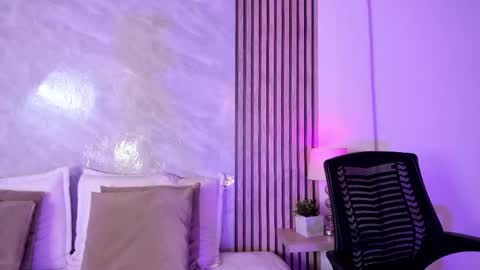 Snapshot of amanda_26 chatting on May 31, 1:03 am Luisa online show from May 31, 1:03 am