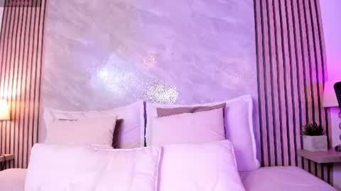 Snapshot of amanda_26 chatting on July 30, 8:08 pm Luisa online show from July 30, 8:08 pm