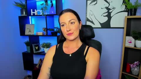 Amanda online show from April 29, 2:21 pm