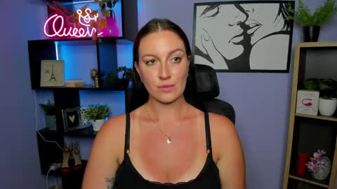 Amanda online show from June 3, 2:33 pm