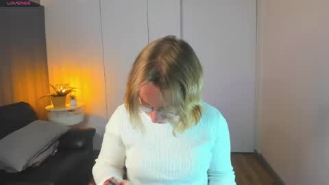Hi im Amanda online show from April 2, 2:15 pm