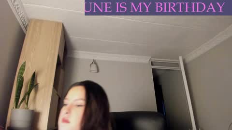 Snapshot of amanda_callum_ chatting on June 5, 11:10 pm Katha online show from June 5, 11:10 pm