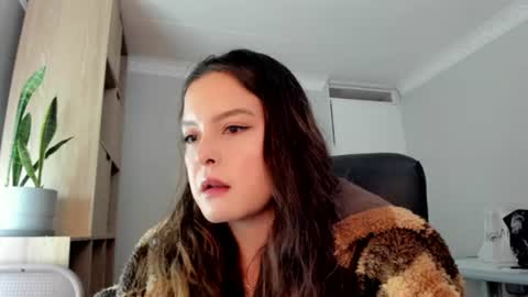 Snapshot of amanda_callum_ chatting on July 19, 6:11 pm Katha online show from July 19, 6:11 pm