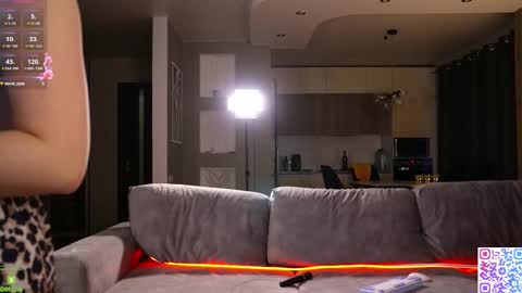     online show from February 6, 3:33 am