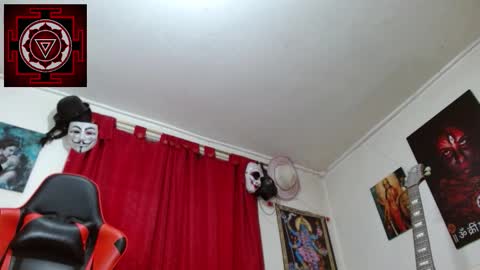 Amanda Valeska online show from November 20, 5:45 pm