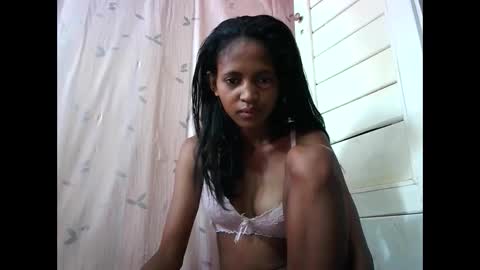 Snapshot of amandaerotic chatting on December 9, 4:12 am amandaerotic online show from December 9, 4:12 am