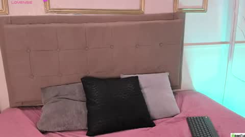 amandalee26 online show from May 3, 10:05 pm
