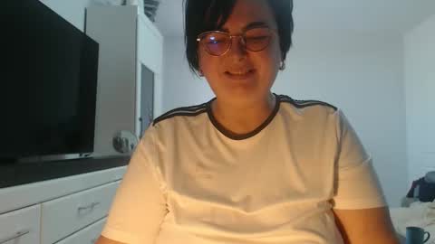 Snapshot of amandamuller1982 chatting on April 23, 1:02 pm Anda online show from April 23, 1:02 pm