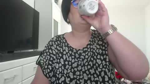 Snapshot of amandamuller1982 chatting on May 6, 7:46 am Anda online show from May 6, 7:46 am