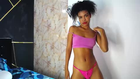 Snapshot of amandarobers chatting on January 3, 11:33 pm Amanda Robers online show from January 3, 11:33 pm