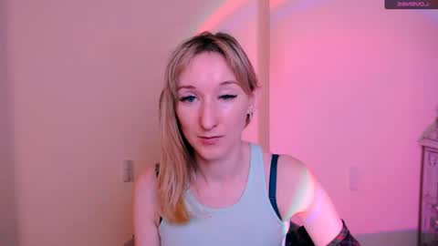 Snapshot of amandasentin chatting on June 18, 6:57 am Amanda online show from June 18, 6:57 am