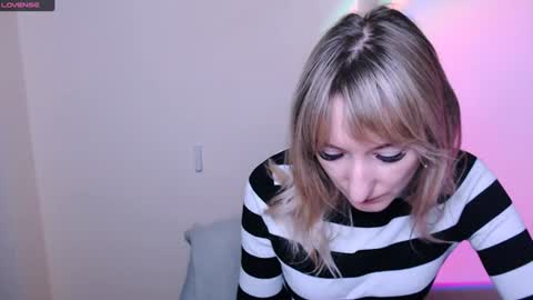 Snapshot of amandasentin chatting on July 8, 7:35 am Amanda online show from July 8, 7:35 am