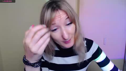 Snapshot of amandasentin chatting on July 28, 7:04 am Amanda online show from July 28, 7:04 am