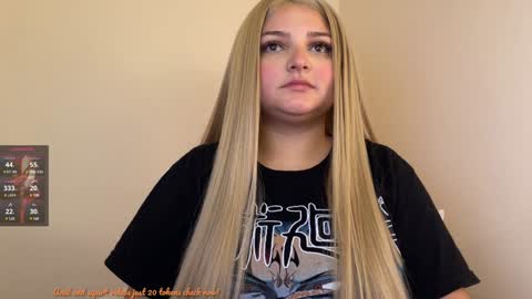 Snapshot of amandhaaa chatting on December 29, 7:32 pm Amandha online show from December 29, 7:32 pm