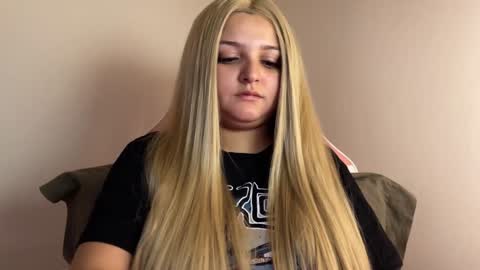 Snapshot of amandhaaa chatting on January 9, 12:25 am Amandha online show from January 9, 12:25 am