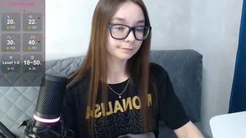 Mila online show from February 21, 2:38 pm