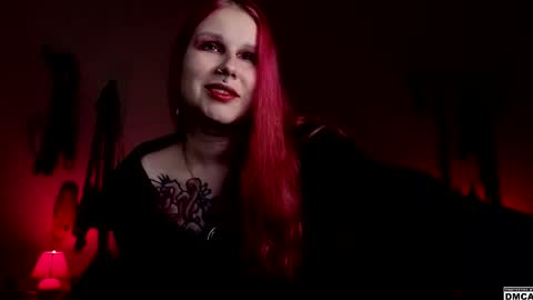 Goddess Amanita online show from October 14, 7:42 am