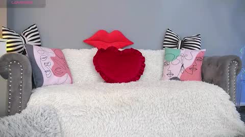 AmanndaSkye online show from February 12, 8:15 pm