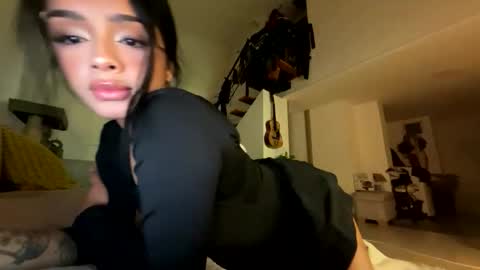 Snapshot of amapola_666 chatting on May 30, 2:19 am Ama online show from May 30, 2:19 am