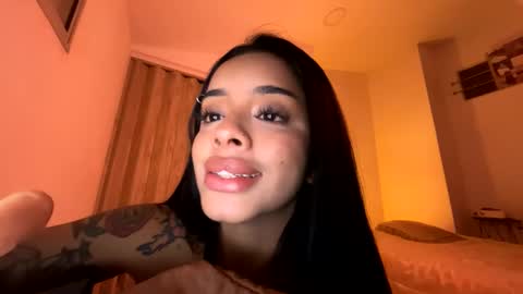 Snapshot of amapola_666 chatting on June 5, 6:52 am Ama online show from June 5, 6:52 am