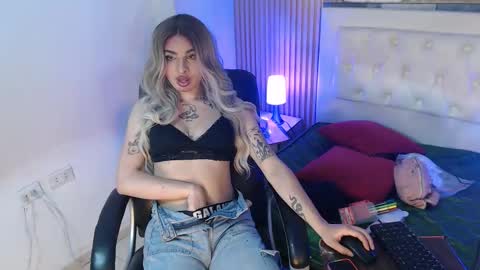 amapola_hs online show from October 14, 11:16 pm