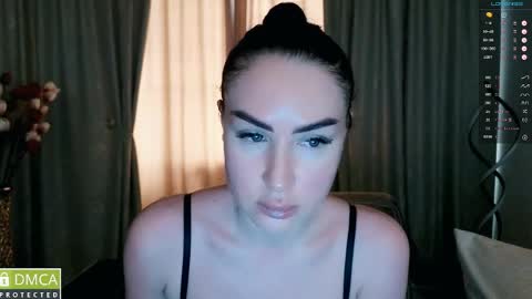 Snapshot of amara_campbell chatting on April 11, 4:06 am amara campbell online show from April 11, 4:06 am