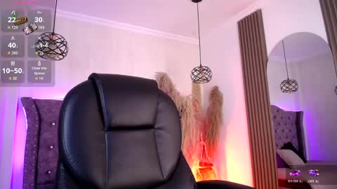 amara_davis1 online show from May 20, 5:24 am