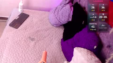 amara_davis1 online show from July 20, 10:39 am