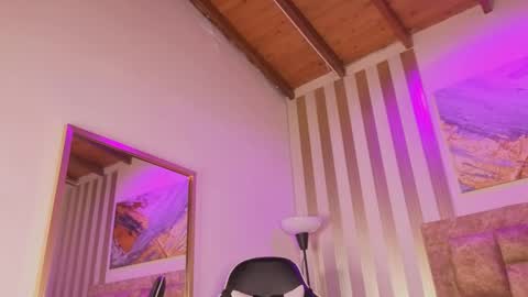 Snapshot of amara_queen_ chatting on May 29, 12:03 pm Amara online show from May 29, 12:03 pm