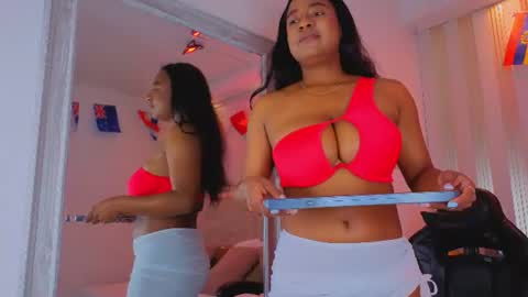Snapshot of amara_queen_ chatting on June 26, 12:09 pm Amara online show from June 26, 12:09 pm