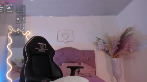 Snapshot of amara_tay chatting on November 6, 7:26 pm Amara tay online show from November 6, 7:26 pm