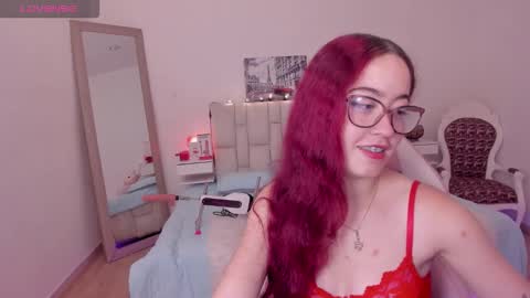 amaraa_couper1 online show from February 15, 3:58 am