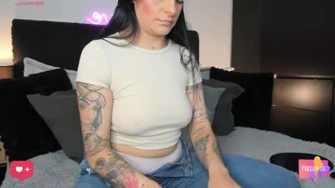 Snapshot of amarae chatting on June 2, 2:13 am Amara online show from June 2, 2:13 am