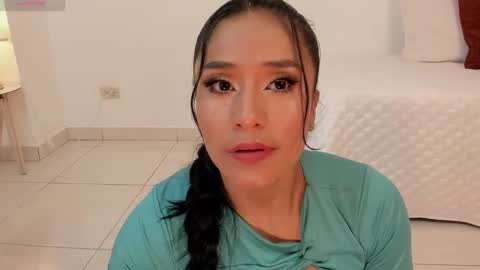 Snapshot of amaraht_ chatting on February 7, 1:15 am Amara online show from February 7, 1:15 am