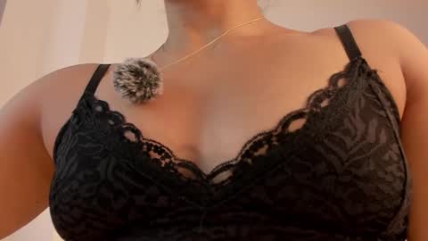 Snapshot of amaraht_ chatting on September 26, 6:06 am Amara online show from September 26, 6:06 am