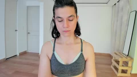 Snapshot of amaranthaajames chatting on May 13, 9:22 pm Amarantha online show from May 13, 9:22 pm