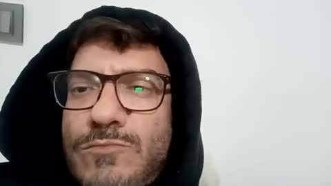 Snapshot of amaras5 chatting on November 19, 1:27 am amaras5 online show from November 19, 1:27 am