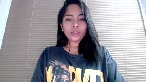 Snapshot of amariahholly chatting on December 2, 4:57 pm Amariah Holly online show from December 2, 4:57 pm