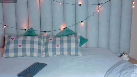 Amaris online show from December 22, 2:19 am