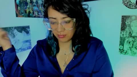 Snapshot of amaryllis_vizcaya chatting on January 17, 11:19 pm Katt online show from January 17, 11:19 pm