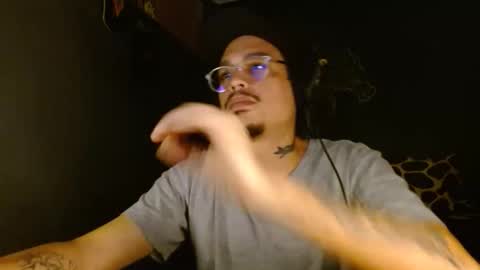 amateurmen33 online show from April 25, 3:09 am