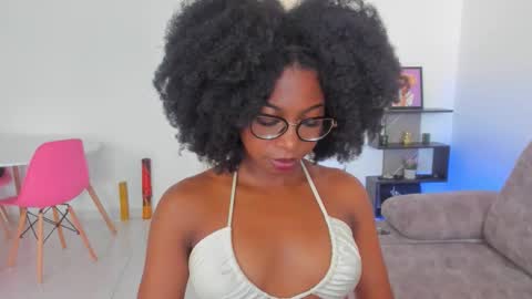 Snapshot of amatiistur chatting on November 15, 2:35 pm Tammy online show from November 15, 2:35 pm