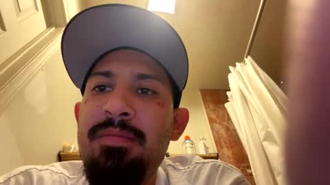 Snapshot of amature59 chatting on January 26, 2:24 am Jamesy online show from January 26, 2:24 am