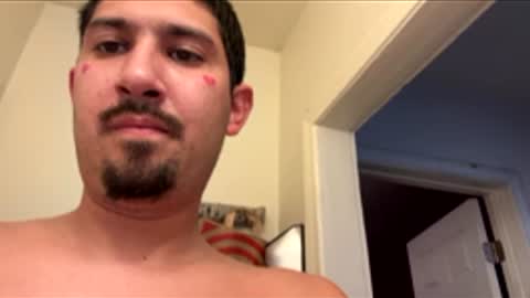 Snapshot of amature59 chatting on January 6, 1:42 am Jamesy online show from January 6, 1:42 am