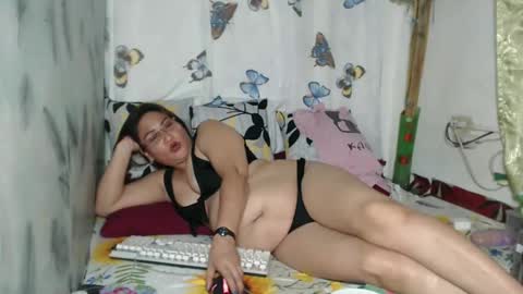 Snapshot of amazing_angel22 chatting on January 30, 7:48 pm amazing angel online show from January 30, 7:48 pm