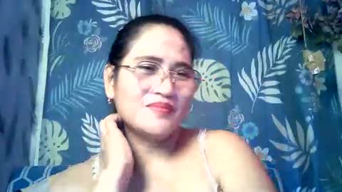 Snapshot of amazing_angel22 chatting on September 24, 4:16 am amazing angel online show from September 24, 4:16 am