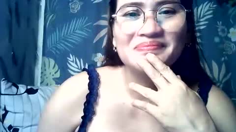 Snapshot of amazing_angel22 chatting on September 29, 6:57 pm amazing angel online show from September 29, 6:57 pm