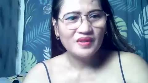 Snapshot of amazing_angel22 chatting on October 7, 6:27 pm amazing angel online show from October 7, 6:27 pm