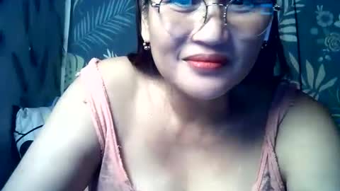 Snapshot of amazing_angel22 chatting on October 10, 7:24 pm amazing angel online show from October 10, 7:24 pm